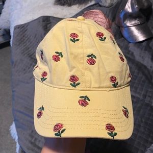 Yellow & Roses Baseball Hat 🌹